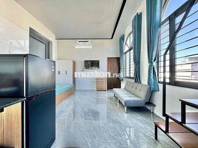 DUPLEX CỬA SỔ LỚN GẦN ĐẠI HỌC TÀI CHÍNH MARKETING CỬA SỔ LỚN