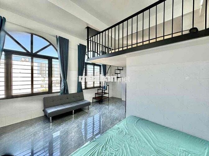 DUPLEX CỬA SỔ LỚN GẦN ĐẠI HỌC TÀI CHÍNH MARKETING CỬA SỔ LỚN