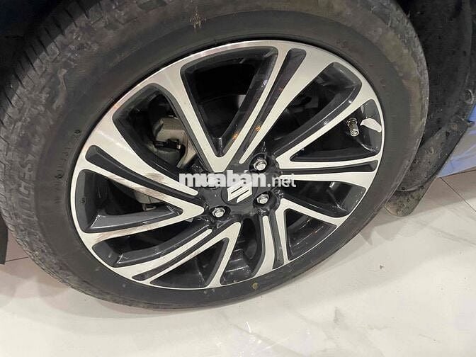 Suzuki Swift 2022 Thái Lan Xanh 22.000km