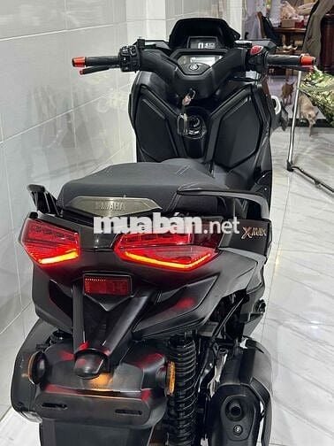 Yamaha XMAX 300