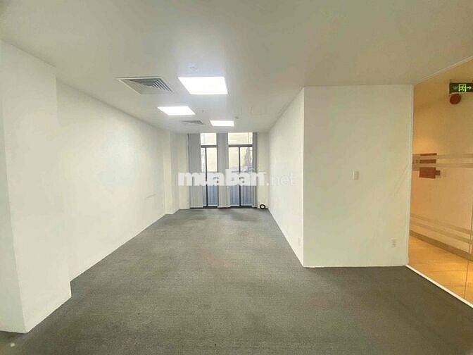 Cho thuê VP Cô Giang Q1, 160m2, ngăn sẵn 3 phòng, free làm việc 24/7