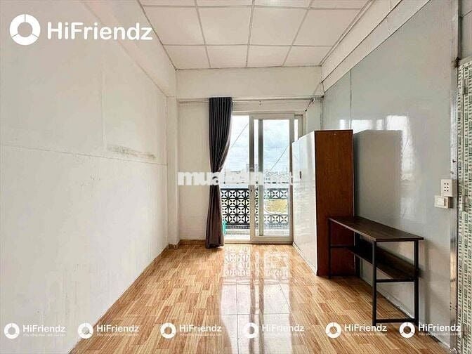 STUDIO BAN CÔNG GẦN EMART PHAN HUY ÍCH