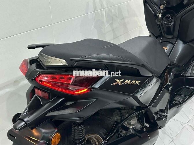 Yamaha XMAX 300