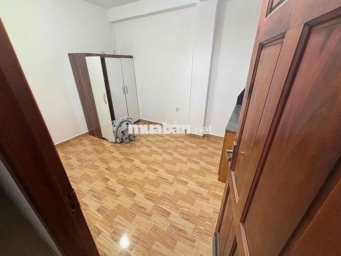 STUDIO BAN CÔNG GẦN EMART PHAN HUY ÍCH
