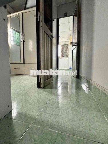- NHÀ 2 TẦNG SD  30 m² 2PN HẺM TRƯỚC NHÀ 4M  Cách HXH 30m, SÁT 5 TRƯỜN