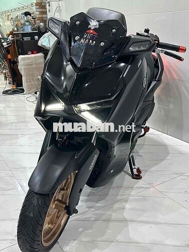 Yamaha XMAX 300