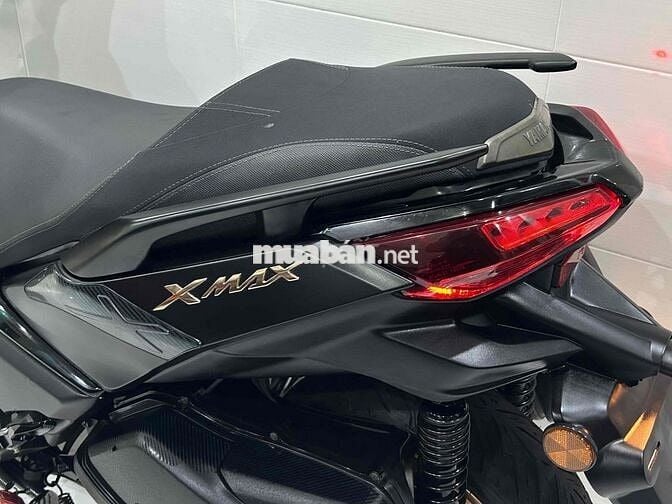Yamaha XMAX 300