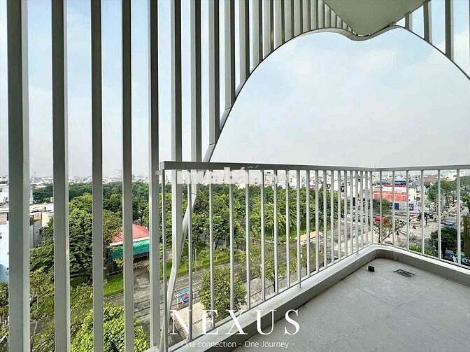 STUDIO 35m2 BAN CÔNG RIÊNG SIÊU BỰ TRÊN TRỤC ĐƯỜNG LỚN CV LÀNG HOA