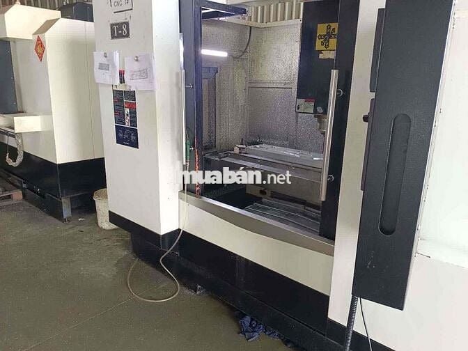 Tuyển học việc đứng máy phay CNC