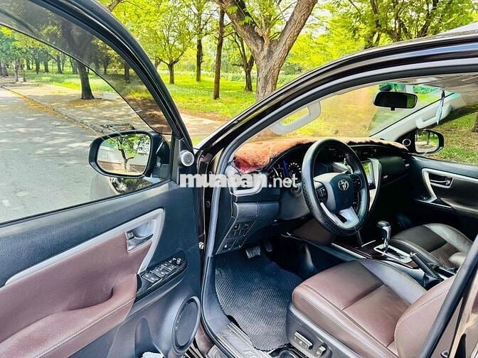 Toyota Fortuner 2.7V 2017