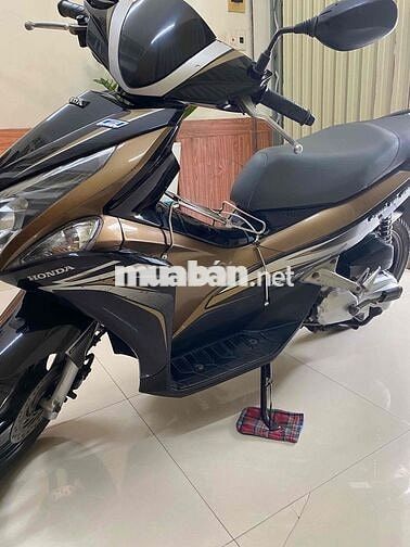 Honda Air Blade Đen, Vàng đồng Biển 43