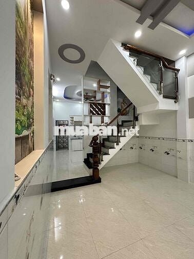 Nhà kiên cố 1/ Lê Thị Riêng 1 trệt 2 lầu