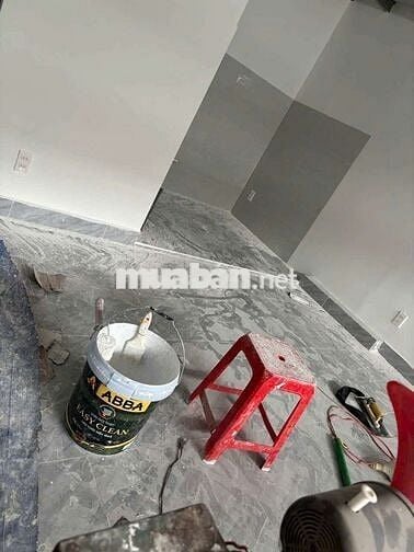 cho thuê nhà đang làm mới sạch sẽ 