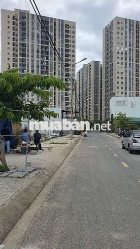 Trung Lập 3 , Lock Ngay Cổng 10 Tòa Chung Cư