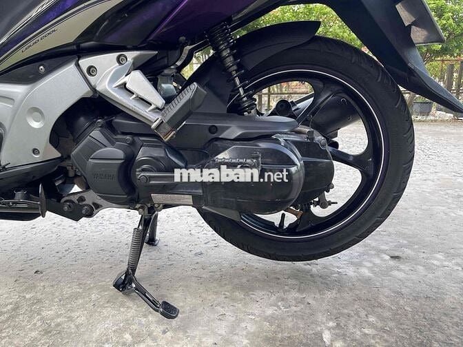 Yamaha No5 Fi Xe tay ga Tím, Bạc