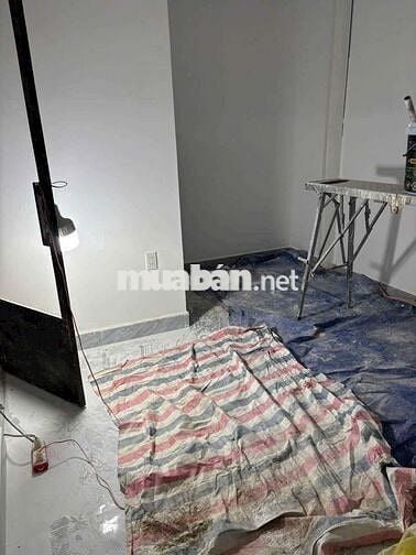cho thuê nhà đang làm mới sạch sẽ 