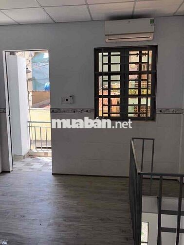 Cho thuê nhà trọ 1 trệt+1 lầu sàn gỗ có ban công riêng