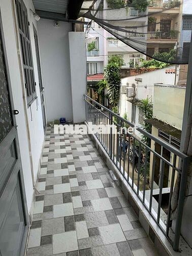 Cho thuê nhà trọ 1 trệt+1 lầu sàn gỗ có ban công riêng