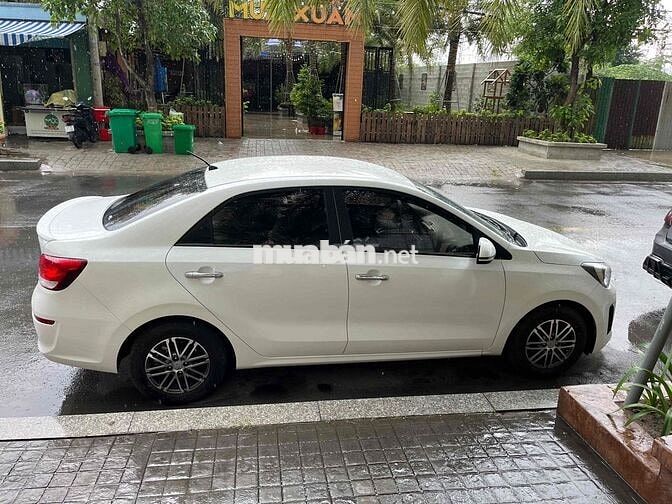 KIA SOLUTO 2019 1.4 MT Số sàn Trắng