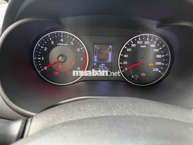 KIA SOLUTO 2019 1.4 MT Số sàn Trắng