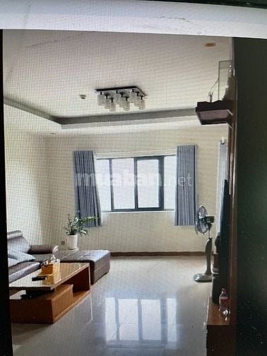 Cần bán căn hộ tầng cao, view sông