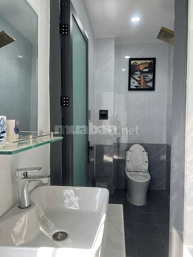 16 triệu-Nhà 3 lầu 3 phòng ngủ full nội thất mới khu dân cư Quang Vinh