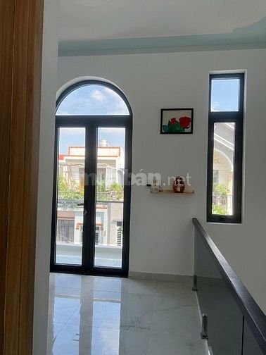 16 triệu-Nhà 3 lầu 3 phòng ngủ full nội thất mới khu dân cư Quang Vinh