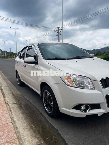 Chevrolet Aveo LTZ Trắng 5 chỗ