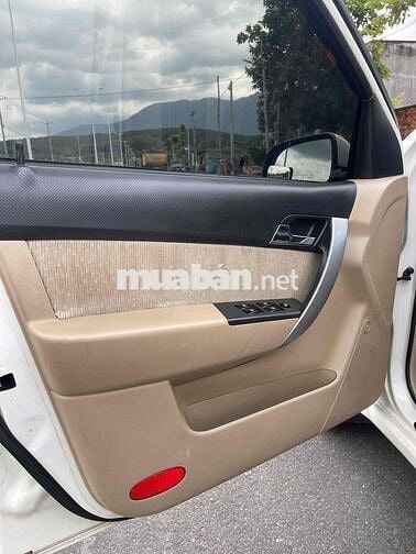 Chevrolet Aveo LTZ Trắng 5 chỗ