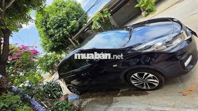 Kia Rondo 2017 Số sàn 29.946 km Đen