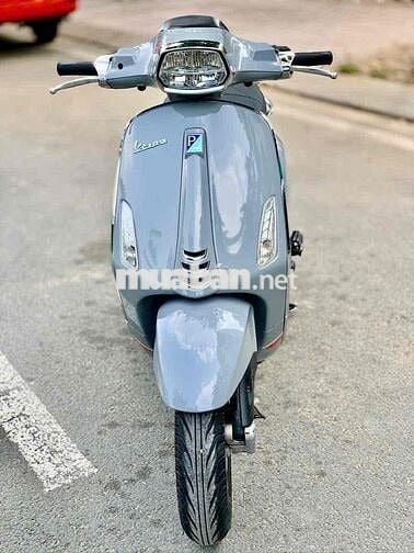 Vespa Sprint 125 ABS 2022 Xám Xi Măng – Chính Chủ
