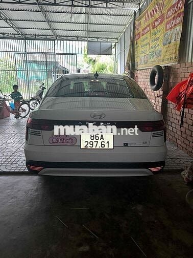Hyundai Accent 2024 1.5 AT Tiêu chuẩn Trắng