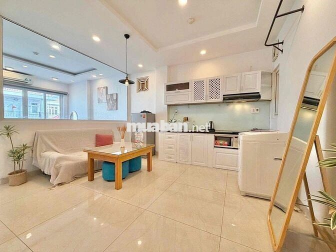 CHDV 1 phòng ngủ - Cửa sổ thoáng - Ngay trung tâm - Gần tiện ích