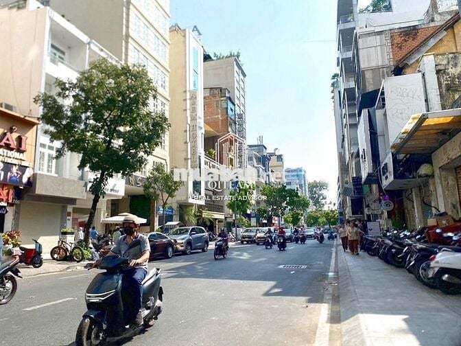 🔥2 MẶT TIỀN TRƯỚC SAU LÝ TỰ TRỌNG Q1 – VỈA HÈ RỘNG, VỊ TRÍ ĐẮC ĐỊA