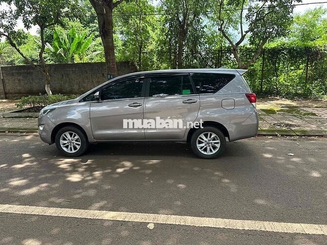 gd cân bán Toyota Innova E 2018 chính chủ
