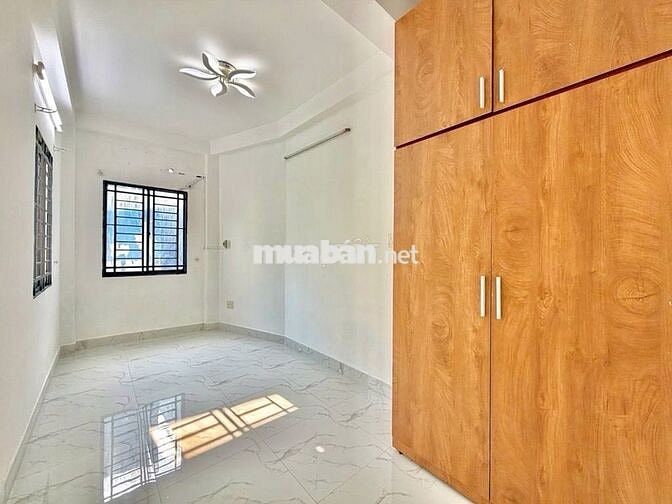 HẺM Ô TÔ ĐỖ CỬA - 27m2 - 4 TẦNG - THÍCH QUẢNG ĐỨC - GIÁ 4.5 TỶ