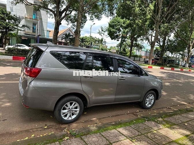 gd cân bán Toyota Innova E 2018 chính chủ
