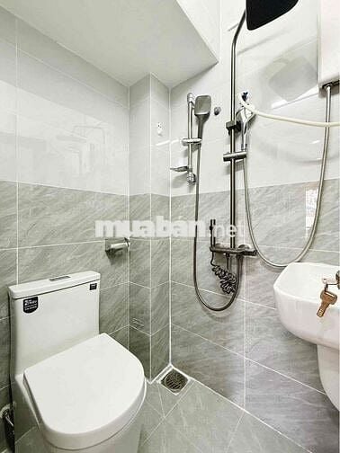 NHÀ THÍCH QUẢNG ĐỨC P5 PHÚ NHUẬN 3 TẦNG HẺM XE HƠI 2.95 TỶ TL