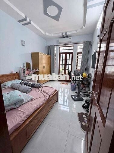Trệt 2 lầu full nội thất 4*10; 3pn đg xe hơi Rẻ chốt lẹ