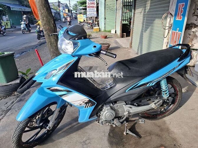 Suzuki màu Xanh dương