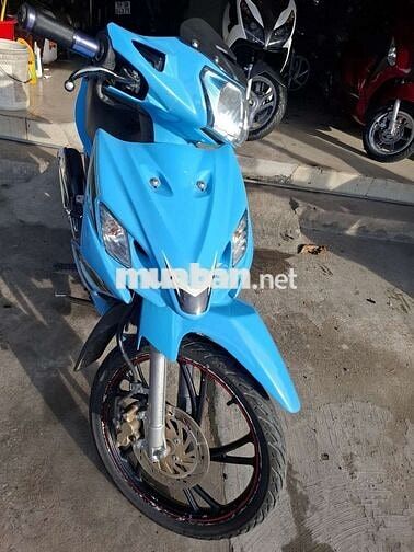 Suzuki màu Xanh dương