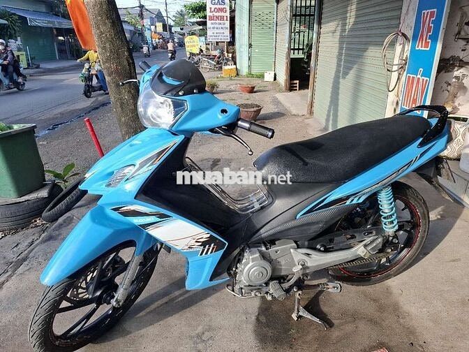 Suzuki màu Xanh dương