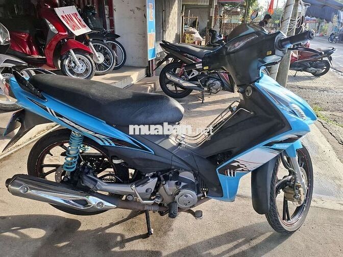 Suzuki màu Xanh dương