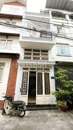 Nhà hẻm xe tải, trung tâm Gò Vấp - sát tường Cityland Park Hills
