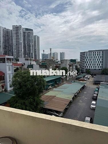 Cho thuê nhà phố Mạc Thị Bưởi - ô tô đỗ cửa - 30m2-5 tầng