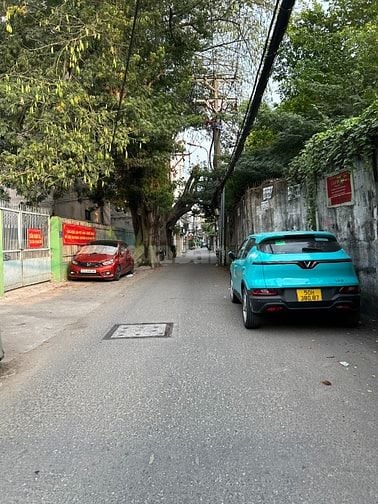 Nhà 5 x 13m - Xây 3 tầng - Đường 2 ô tô tránh - P. Thảo Điền