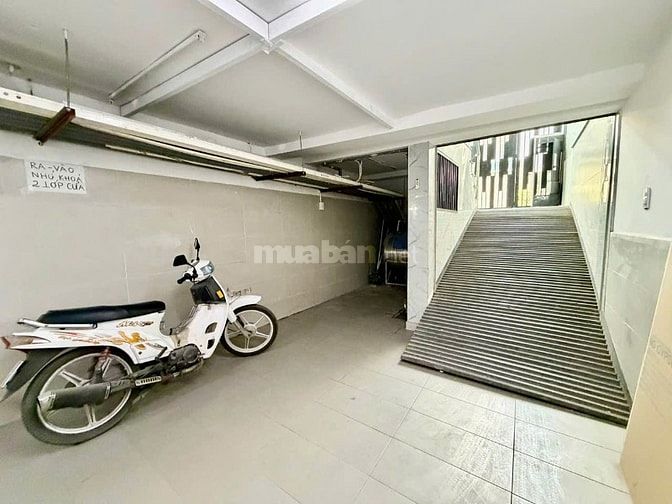 Bán Nhanh MT Nguyễn Xí - CHDV 7 Tầng 13,2 tỷ
