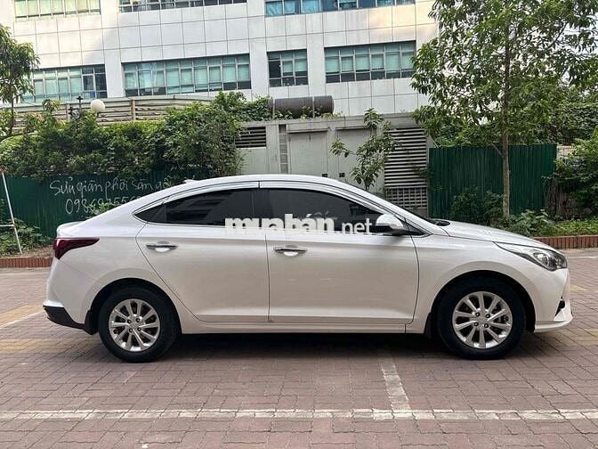Hyundai Accent 2024 số tự động AT