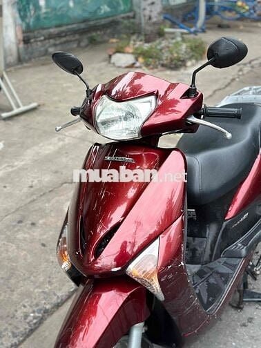 Honda Lead  màu Đỏ