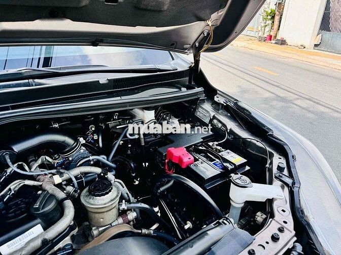 Toyota Innova E 2018 91000 km màu Đồng
